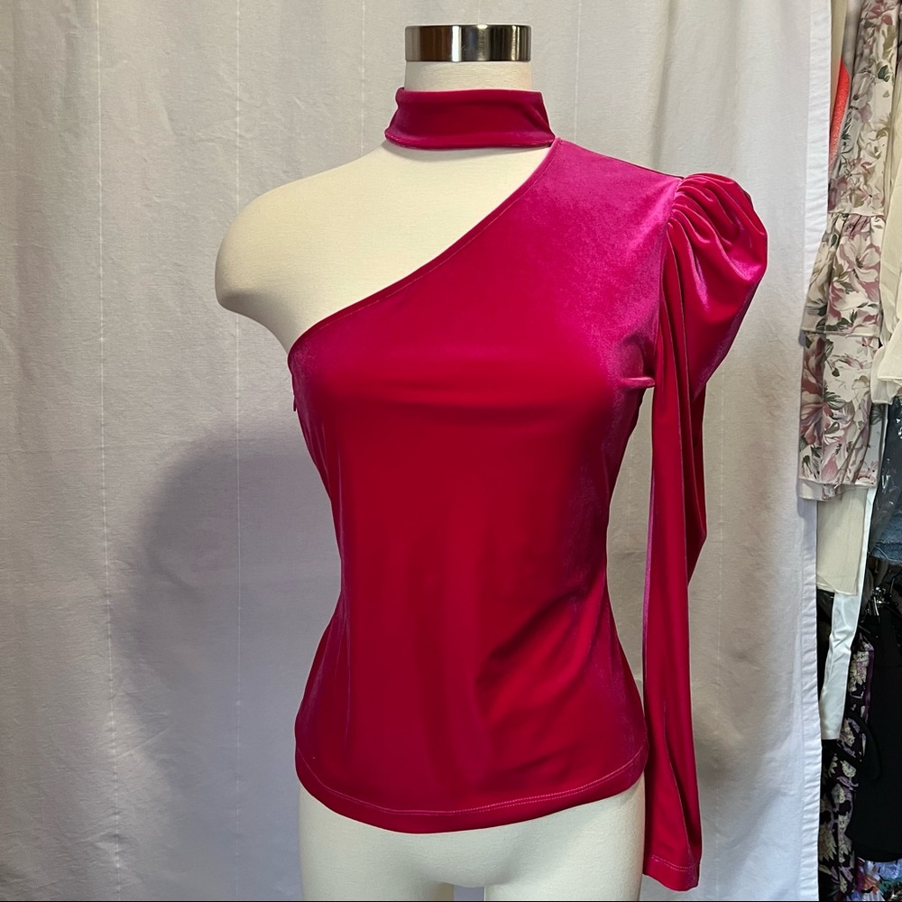 Ronny Kobo top